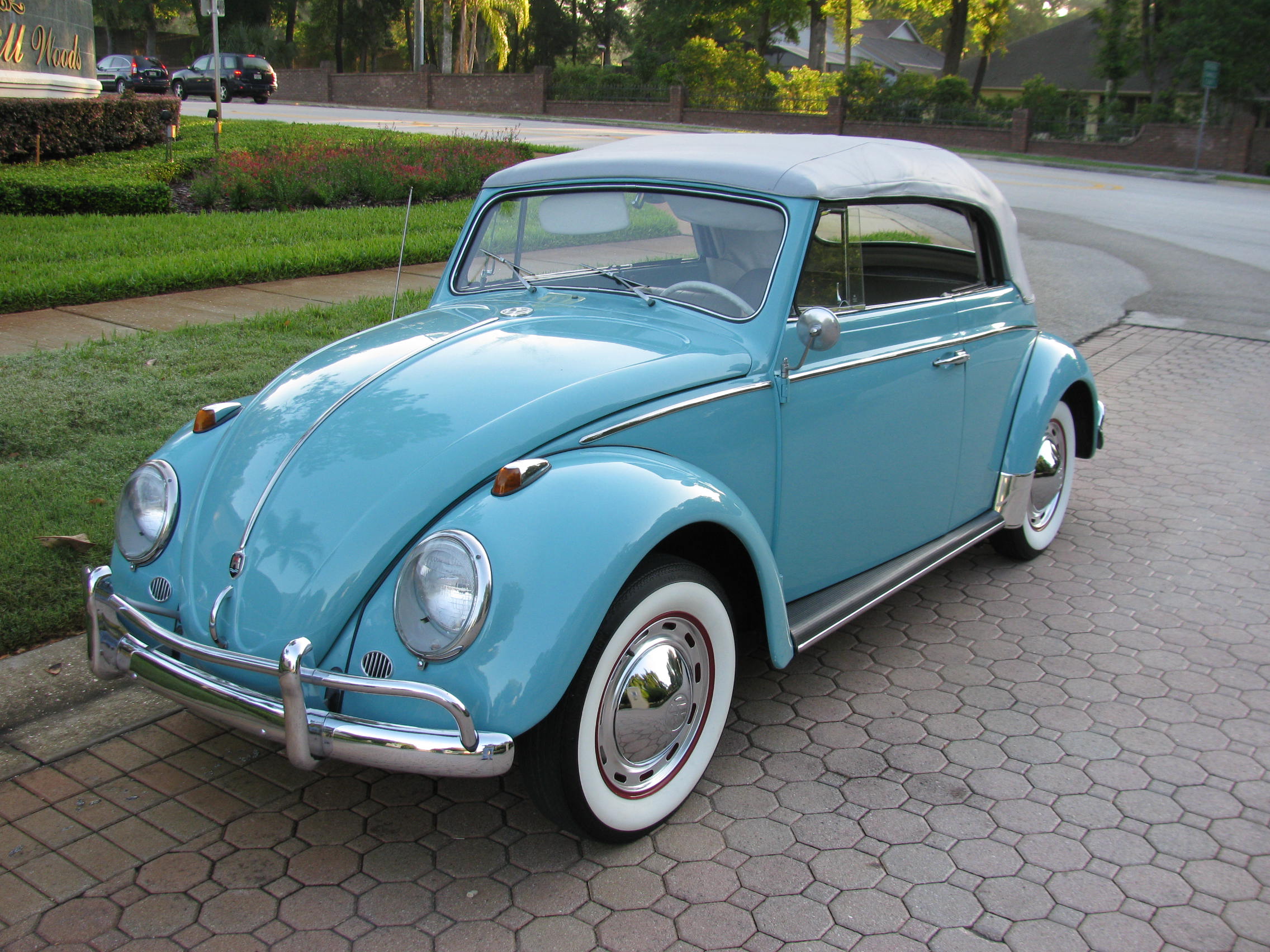 Vintage Volkswagon Beetle 117